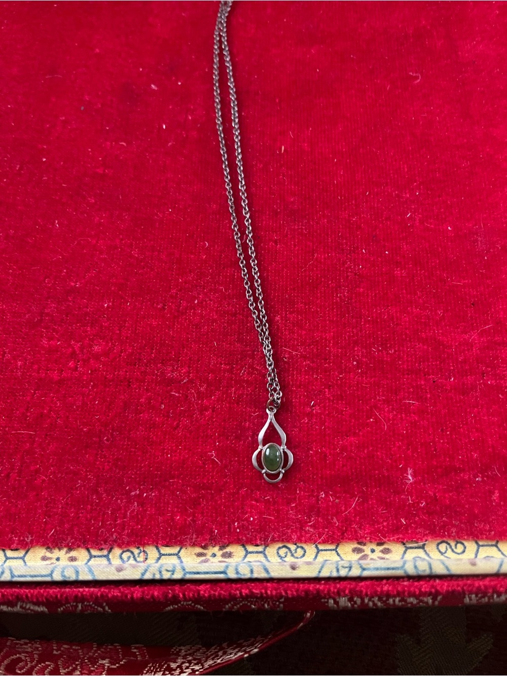 Green Stone Pendant Necklace - Elegant Women’s Jewelry